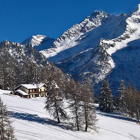 Le Coin Des Melezes - Nature & Trek - Camere In Baita Di Montagna Brusson Exterior photo