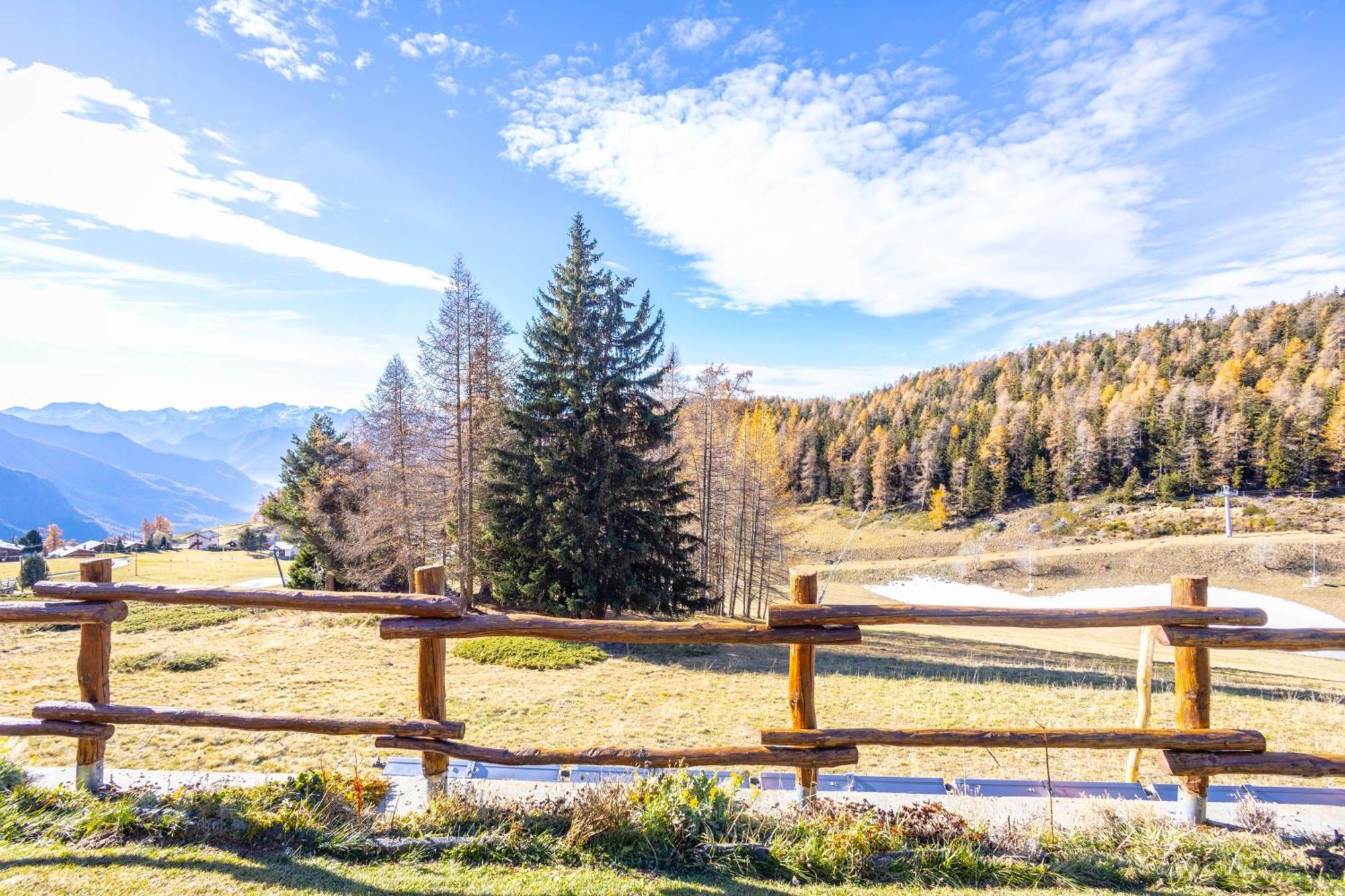 Le Coin Des Melezes - Nature & Trek - Camere In Baita Di Montagna Brusson Exterior photo
