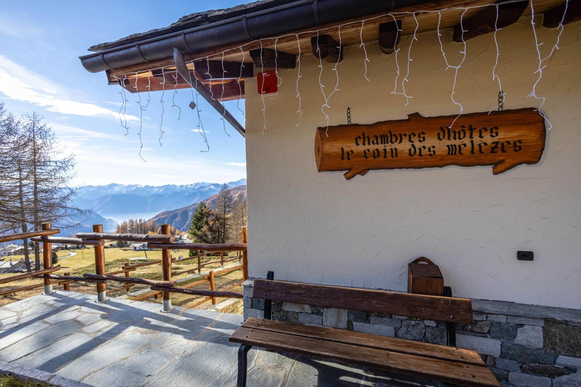 Le Coin Des Melezes - Nature & Trek - Camere In Baita Di Montagna Brusson Exterior photo