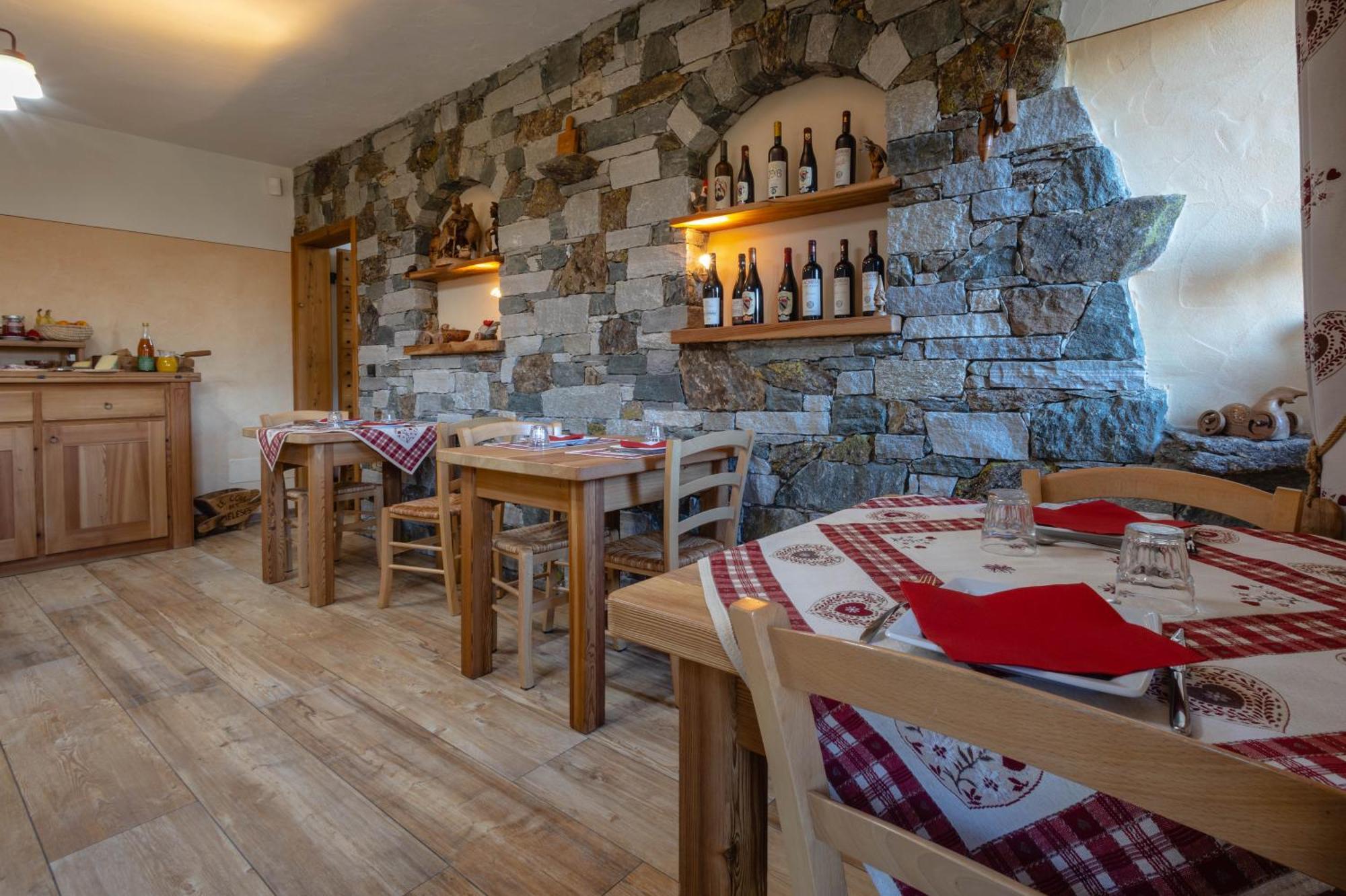 Le Coin Des Melezes - Nature & Trek - Camere In Baita Di Montagna Brusson Exterior photo