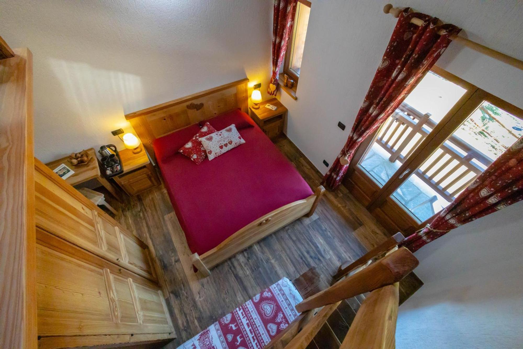 Le Coin Des Melezes - Nature & Trek - Camere In Baita Di Montagna Brusson Exterior photo