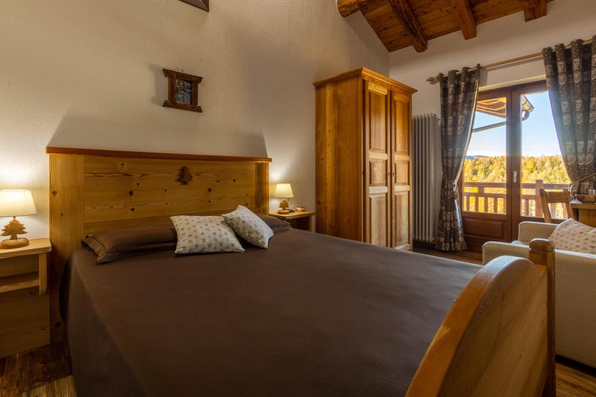 Le Coin Des Melezes - Nature & Trek - Camere In Baita Di Montagna Brusson Exterior photo